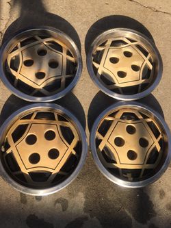 Hub caps for Datsun