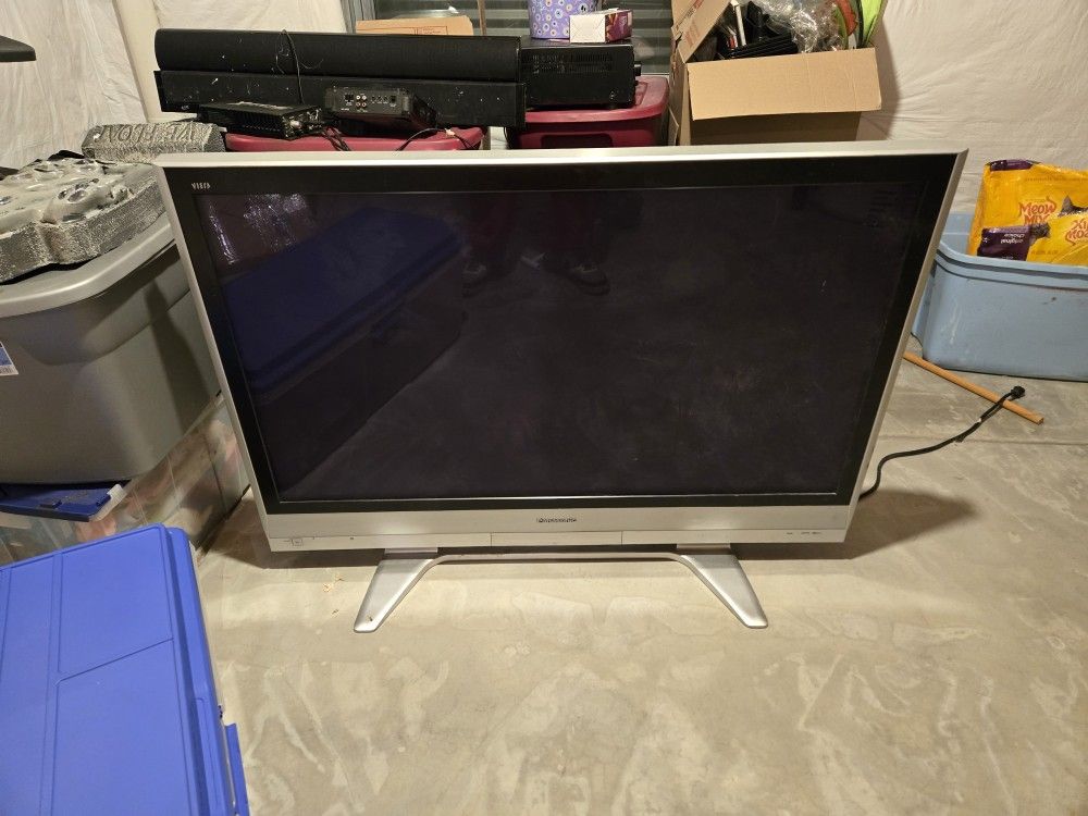 47in Panasonic Tv
