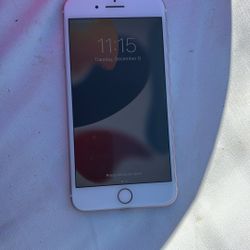 I Phone 7 Plus W Service UNLOCKED!
