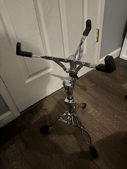 Heavy duty snare stand
