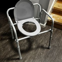 Commode 