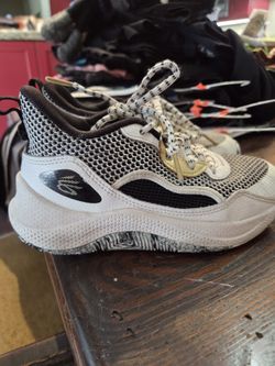 Youth CURRY Basketball Shoes 