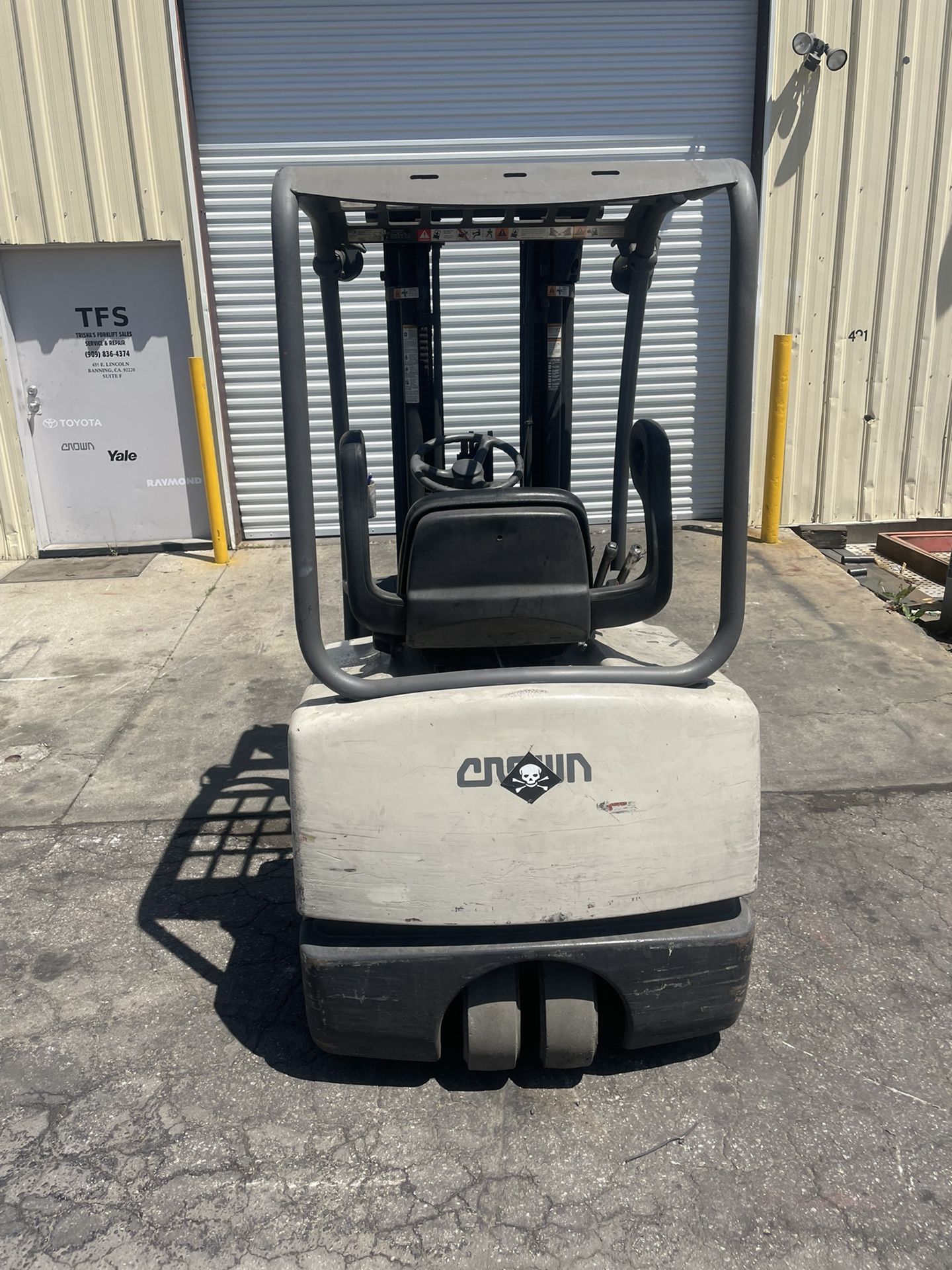 Crown 3 Wheeler Forklift