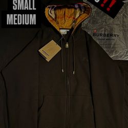 BLACK BURBERRY ZIP-UP