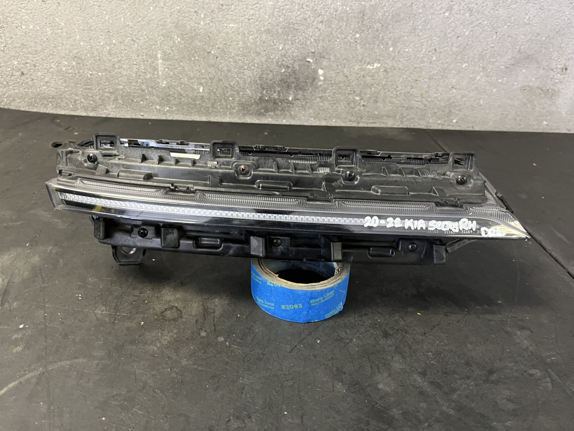 2020-2021-2022 KIA SELTOS RIGHT DRL OEM USED