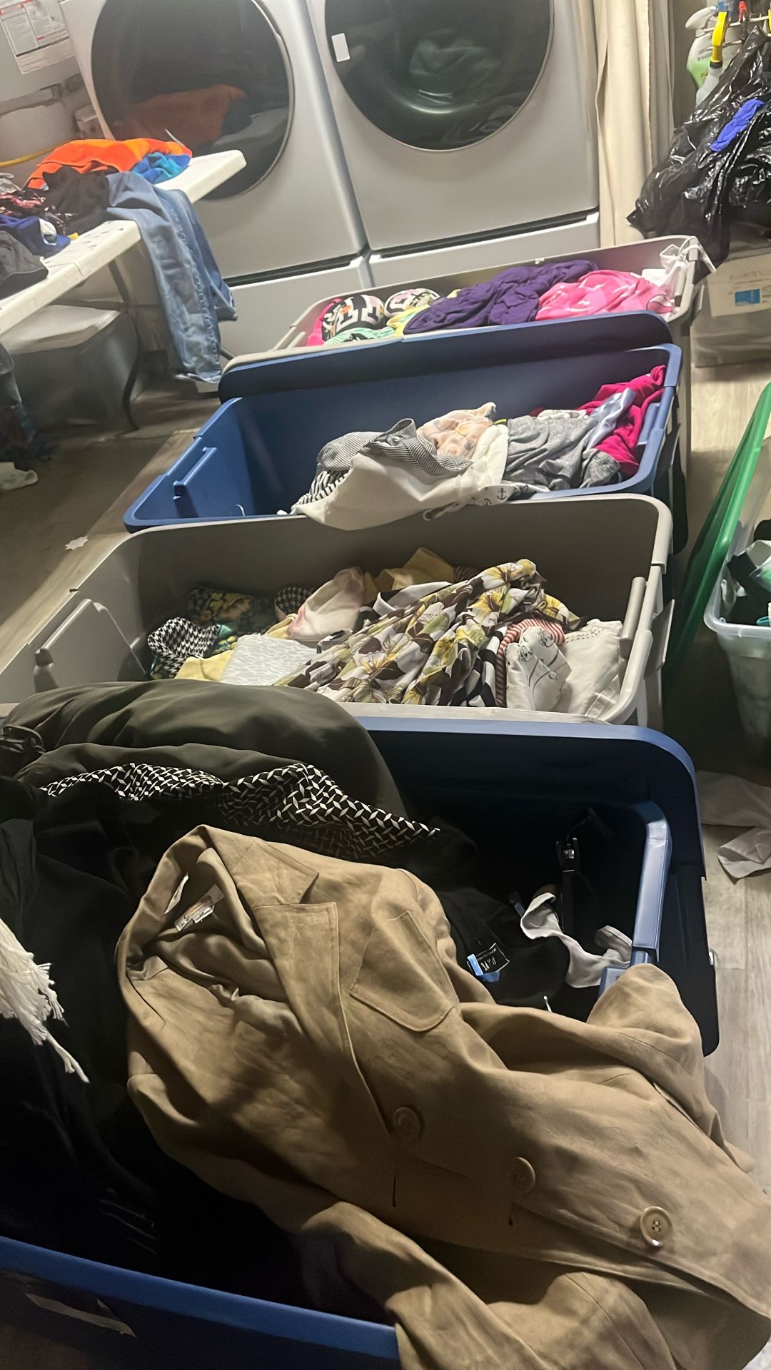 $1 CLOTHING $1