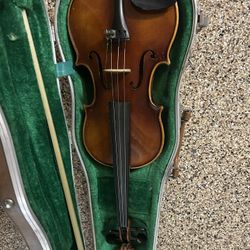 Roth Violin with Case