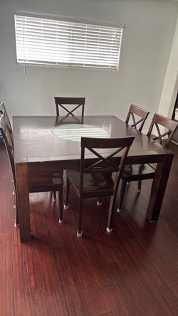 Dinning table