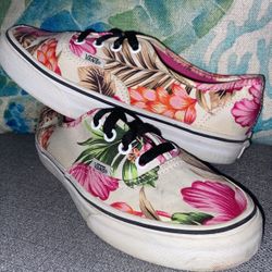 VANS Vintage Floral Size 4 Youth/Size 5.5 Women’s 