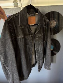 Levi’s Premium Black Denim Trucker Jacket (XS)