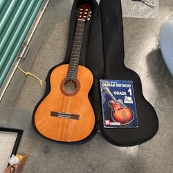 Guitar Yamaha C-40