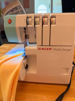 Singer Stylist Serger