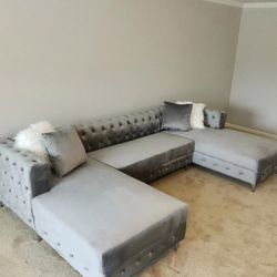 Grey Sectional-- Financing Available 