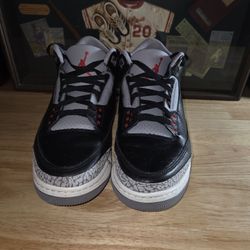 Jordan 3 Black Cement Size 10.5