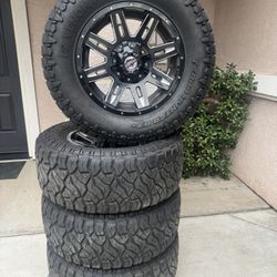 18 inch Chevy/GMC Wheels And Tires 33X12.50R18LT