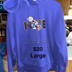 Men’s Hoodies & Sweatshirts 