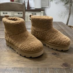 Michael Kors Winnie Faux Shearling Bootie Women’s Size 7