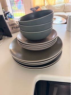 Gray dish set
