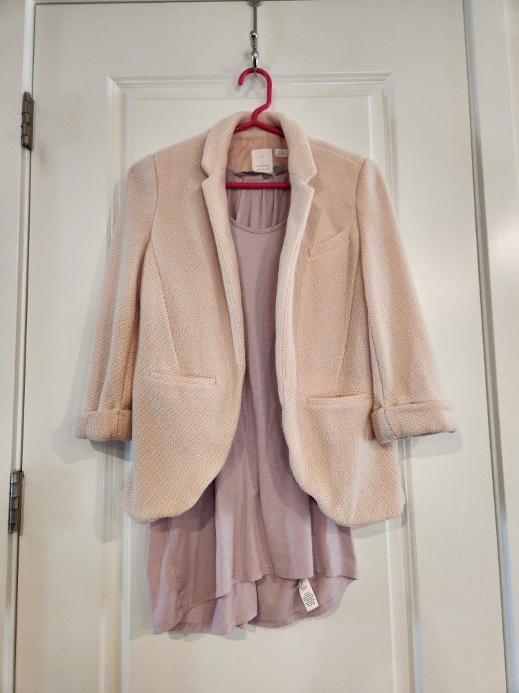 2 pcs, Jacket & Inner seperate, Lauren Conrad Pink Knit Jacket size 6 with ATHLETA inner top size M , good condition 