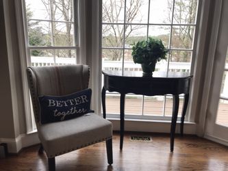 Accent table