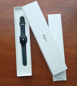 Apple Watch Series 3 with Box and stand for charging