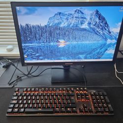 Keyboard Hyperx And Monitor Samsung