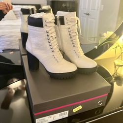 NWT Vince Camuto Womens Ermania Combat Block Heel Platform Boots