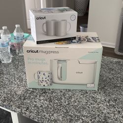 Cricut Mug press And Mugs