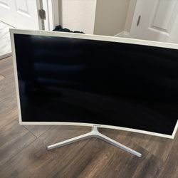 Samsung 32’ Curved Full HD Monitor 