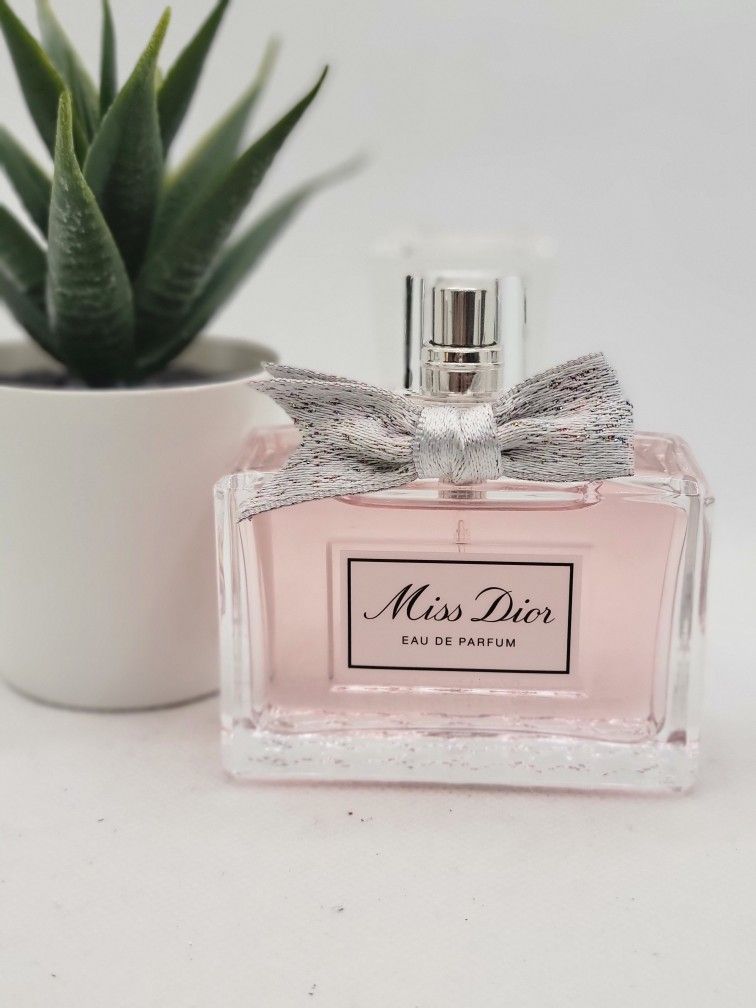 Dior
 
Miss Dior Eau de Parfum

1.7 fl 