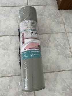 BEAUTYOVO TPE Yoga Mat 72x24, 8mm Extra Thick Non-Slip with Strap