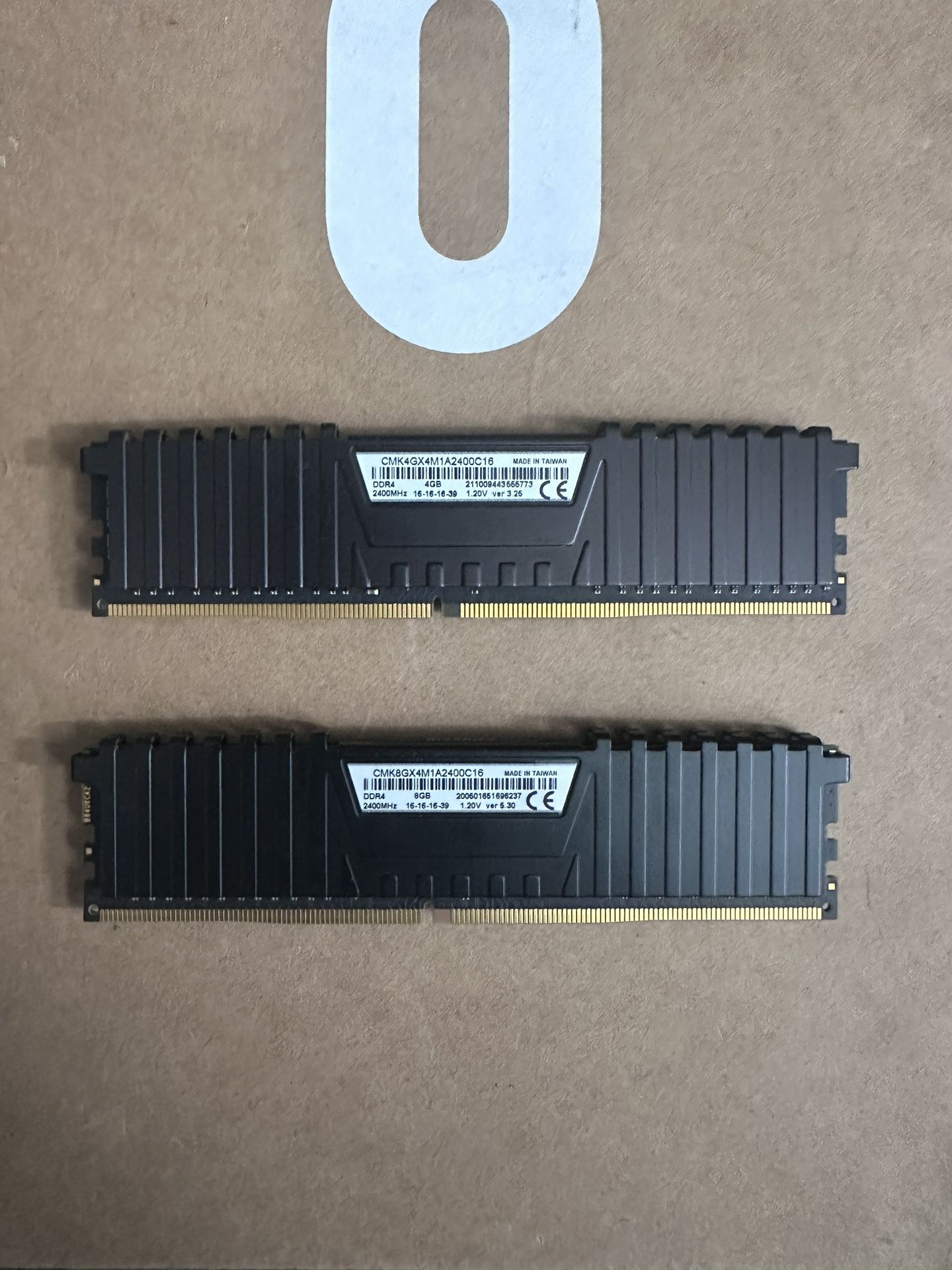 CORSAIR VENGEANCE 8GB DDR4 2666MHz CL16 