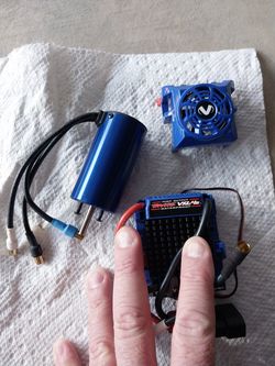 Traxxas 2400 kv motor and esc brand new