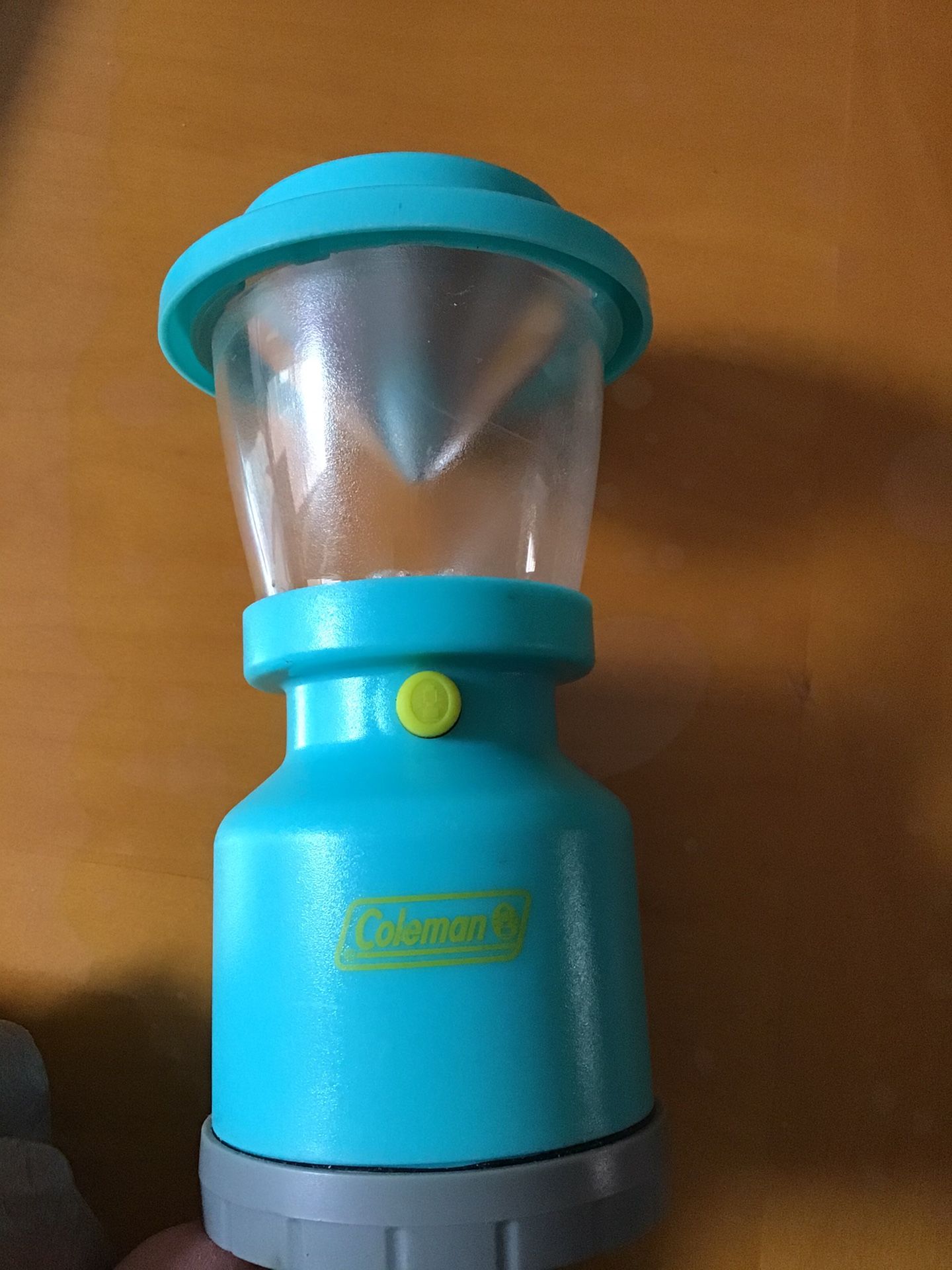 Small led battery lantern