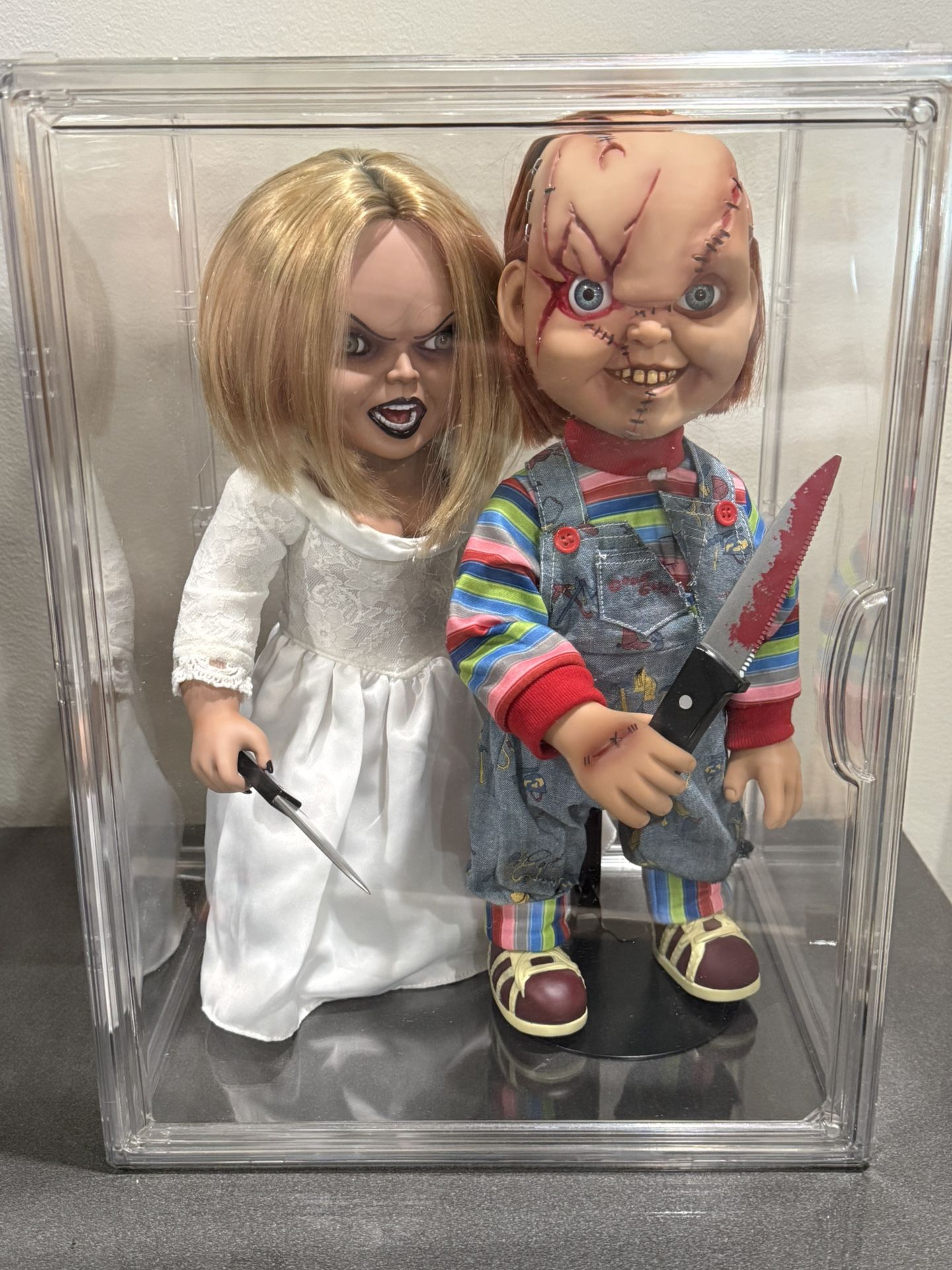 Mezco Chucky And Tiffany In Display Box