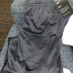 Boys Dri Fit Shorts Size 7/L 