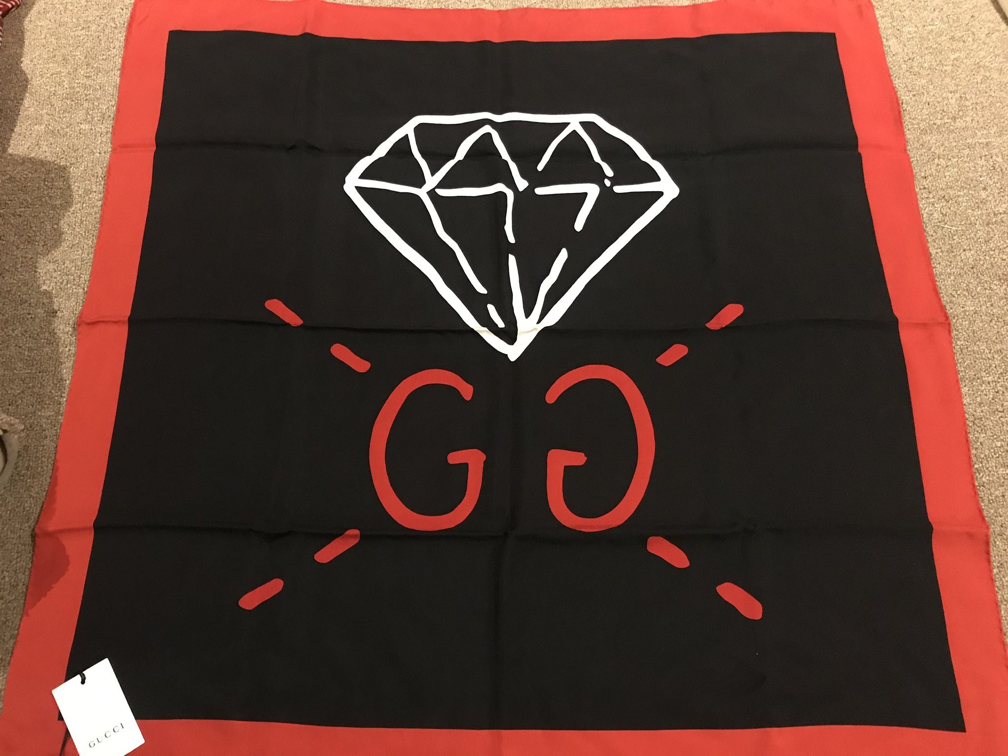 Authentic Gucci GG Diamond Gucci Ghost Silk Scarf