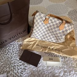 Louis Vuitton Purse 