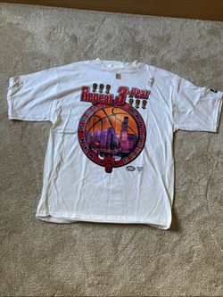 Vintage NWT Chicago Bulls 3 Peat Starter L T Shirt