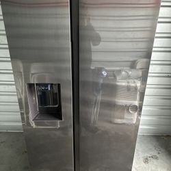 Samsung Refrigerator With Ice And Water Dispenser 