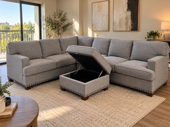 THOMASVILLE SECTIONAL COUCH