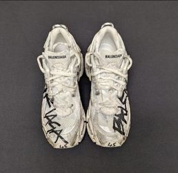 Men's Balenciaga Graffiti Runner Size 12 Used