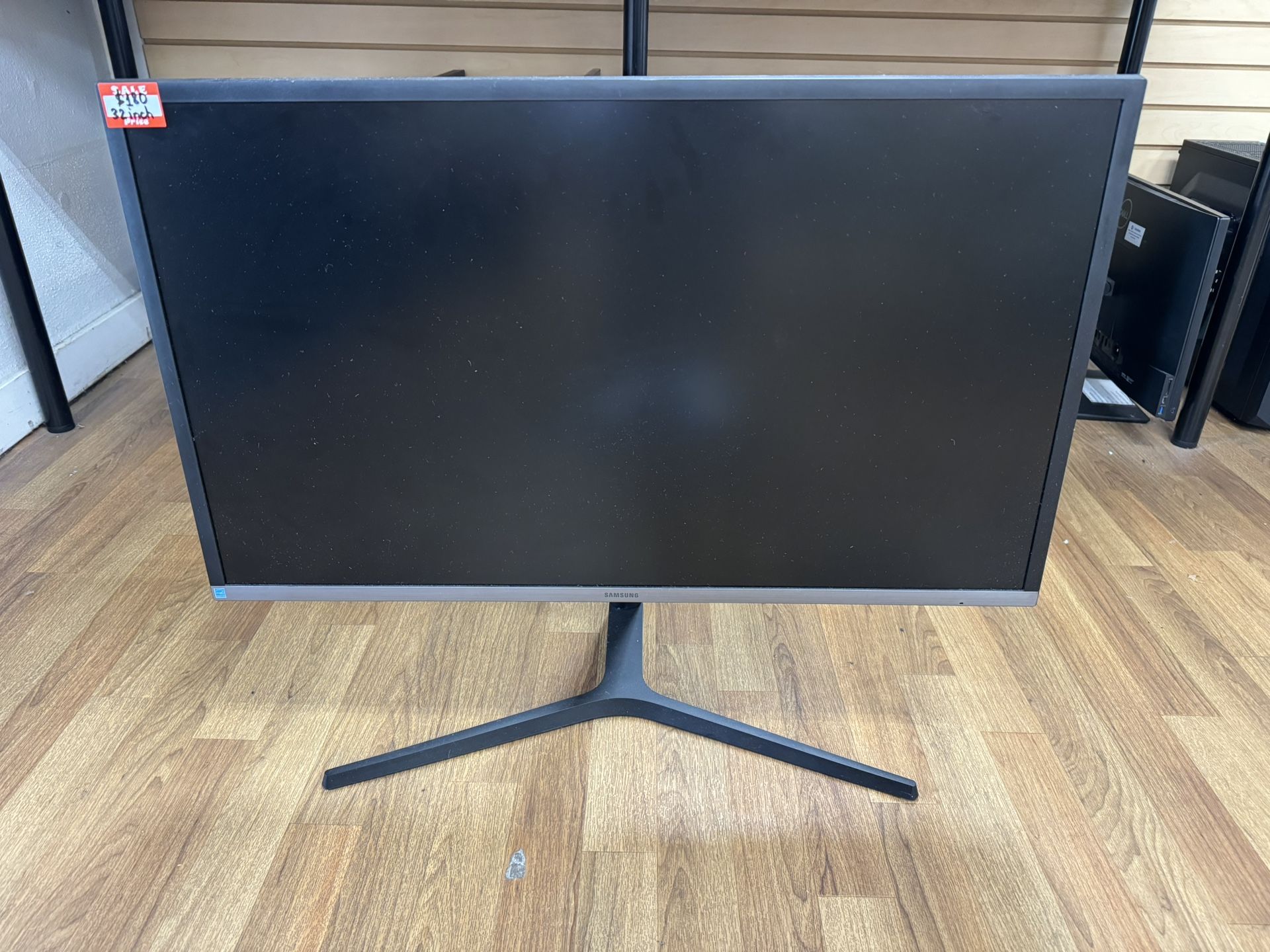 Samsung UH850 32 inch 4K QHD monitor Model U32H850UMN