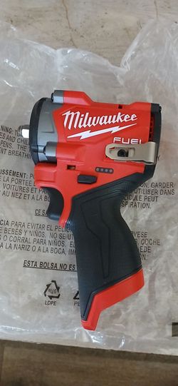 Milwaukee M12 FUEL 3/8  stubby Impact Wrench