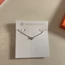 Kendra Scott 25$ Firm 