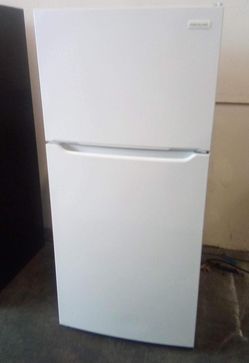 Frigidaire Top Mount White Refrigerator
