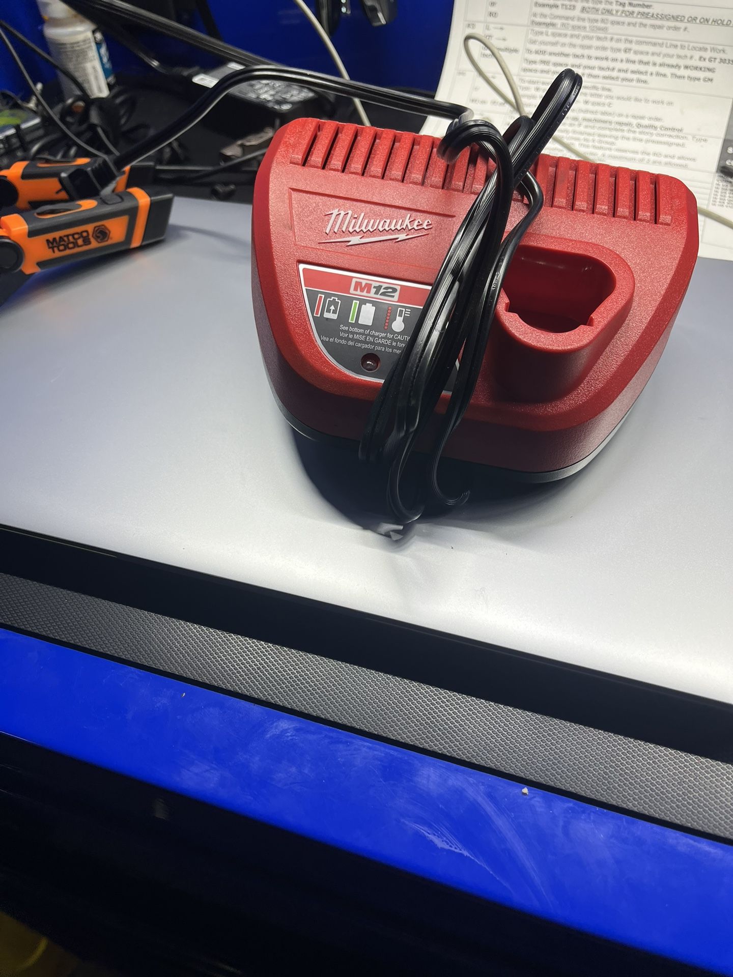 Milwaukee M12 Charger