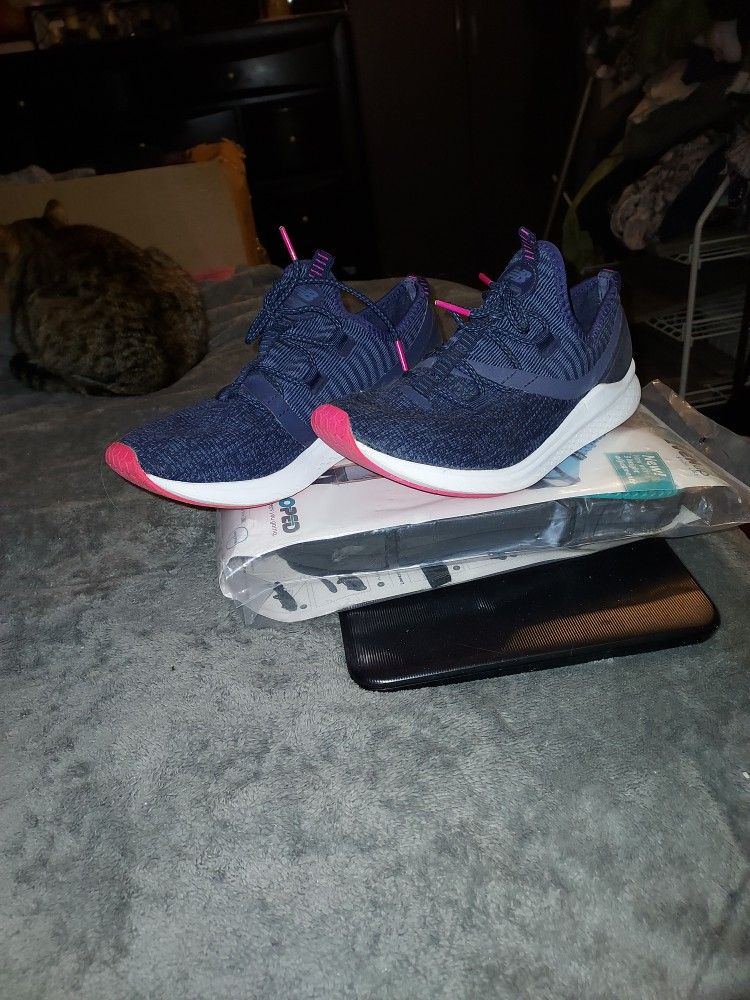 New Balance Women's Shoes - Size 9.5 - $20
