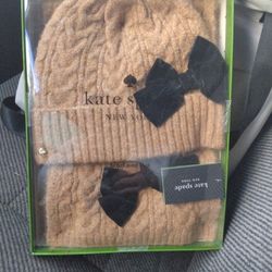 Kate Spade Gift Set Cable Knit Hat & Scarf With Velvet Bow