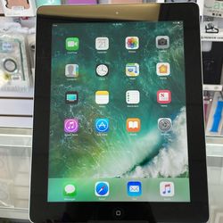 Great Condition IPad 4th gen 9.7 Unlocked, 16GB Storage, Comes With Charging Cable 
